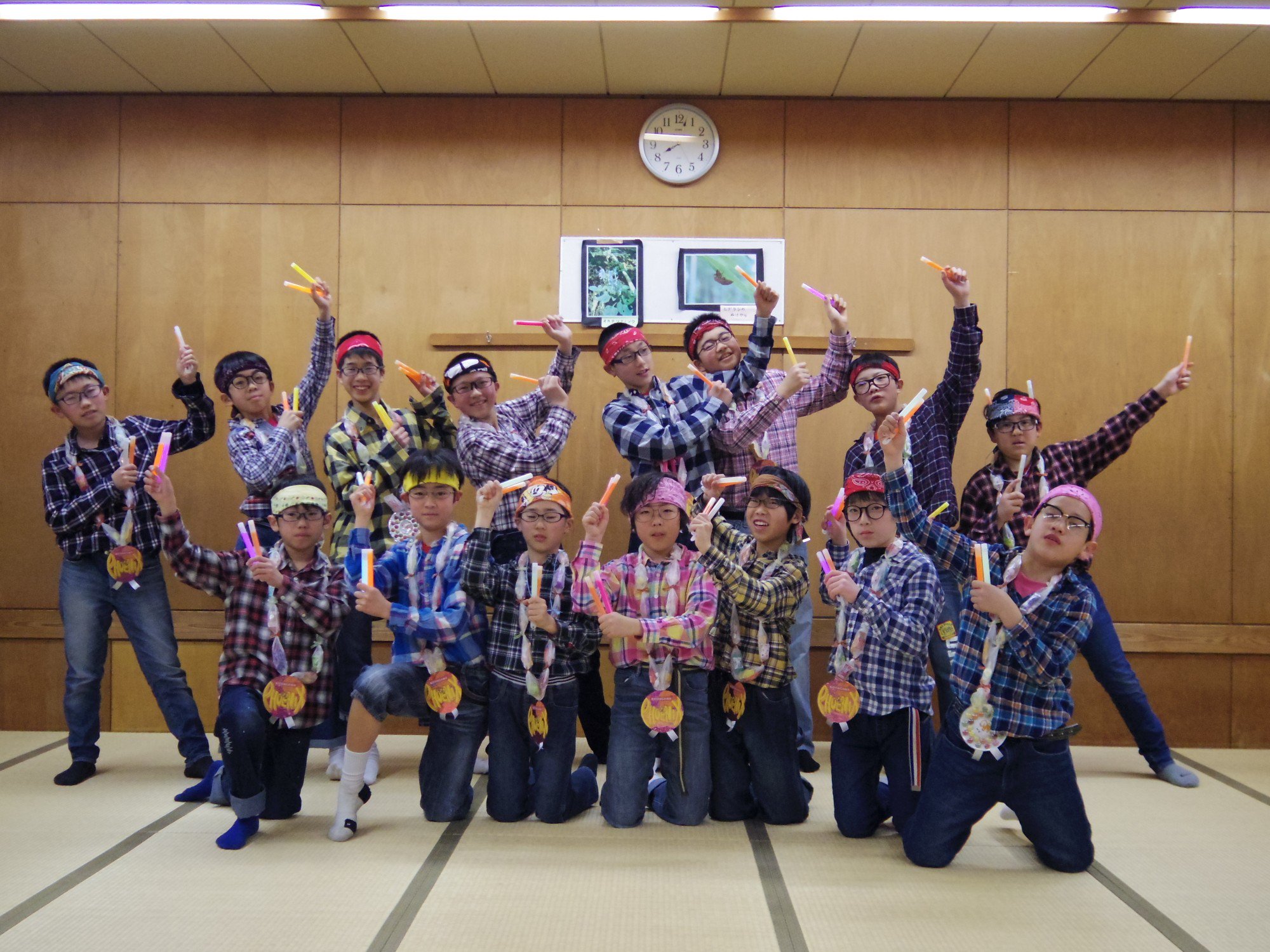 高麗川フェニックス男子 ６年のオタ芸 １５人の大人数で挑んだオタ芸はかなり見応えのある出し物でした バスケよりも練習したんじゃなかろうか 笑 T Co Cf9u2k5ia8 Twitter