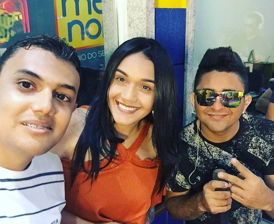 patryckcdsmoral's tweet photo. #GRAVAÇÃO #BONDEDOBRASIL #KALORPRODUÇOES https://t.co/JKdh7jAogW