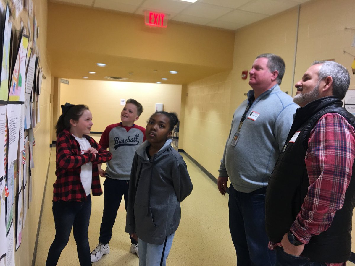 dbruickjones1's tweet photo. Super amazing visit @MMJElementary with Board Members, Travis Riggs and Matt Burgess. They saw these three leaders that will rule the world one day! @Bville_Schools https://t.co/eufS7AU9Il