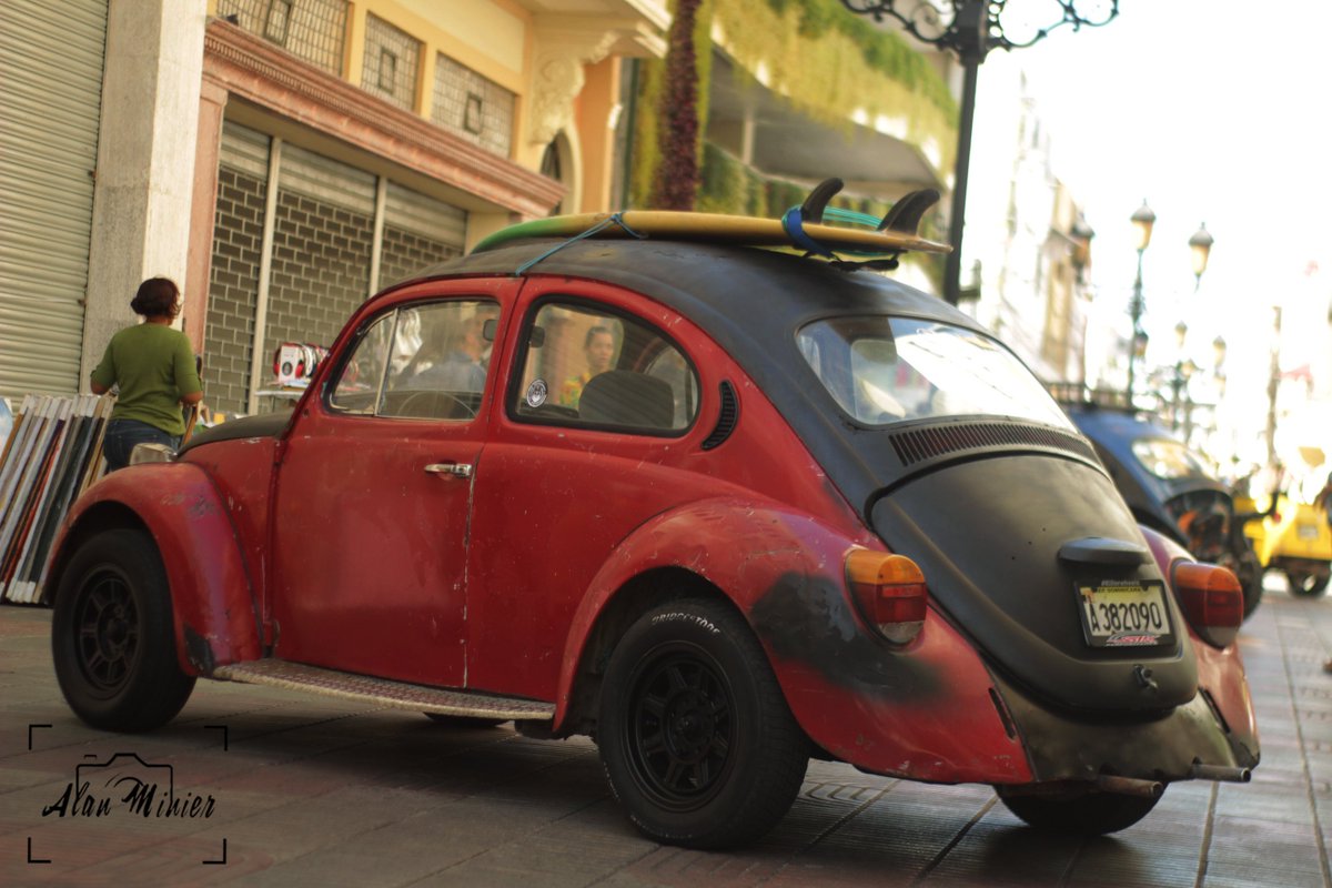 alanminier's tweet photo. el baby mas grande de la casa #ElpopiHbd #Volkswagen #bettle 🚗⏰ https://t.co/pK0InTkwwI