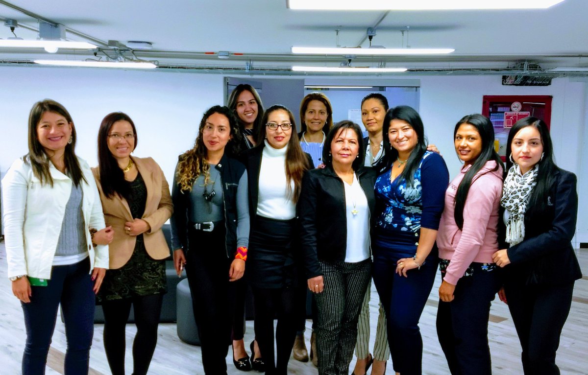GRUPOSSTSENA's tweet photo. #SENAEsMujer  Nuestro equipo SST de mujeres en la Dirección General, profesionales de todo corazón, mujeres de armas tomar https://t.co/s4cPxQkzTJ