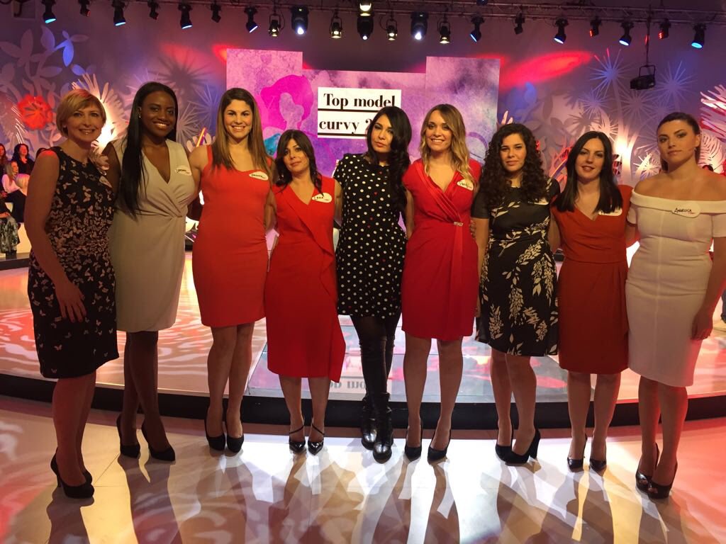 ElisaDospina's tweet photo. Partito ufficialmente il contest #topmodelcurvy di @DettoFattoRai2 . Avete tempo fino alle 16,30 per votare la vostra preferita tra le escluse della puntata di oggi #dettofattorai https://t.co/2EMVvXk2WL