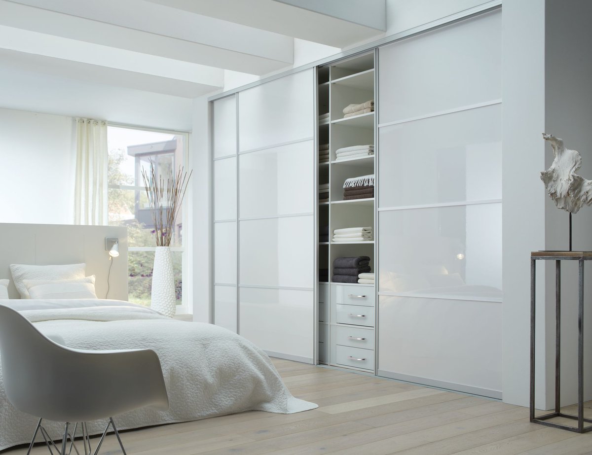 Dankzij de ruime keuze in maten, kleuren, stijlen en accessoires vindt u in Raffito kasten altijd een perfecte match!