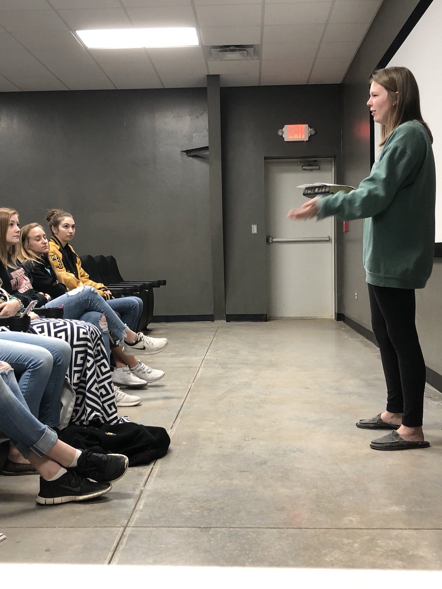 fca_alva's tweet photo. @MaceyyFord brought the word today!!! We are so thankful to get the opportunity to worship god and hear the word with our peers💛 https://t.co/zS9wO9R4YS