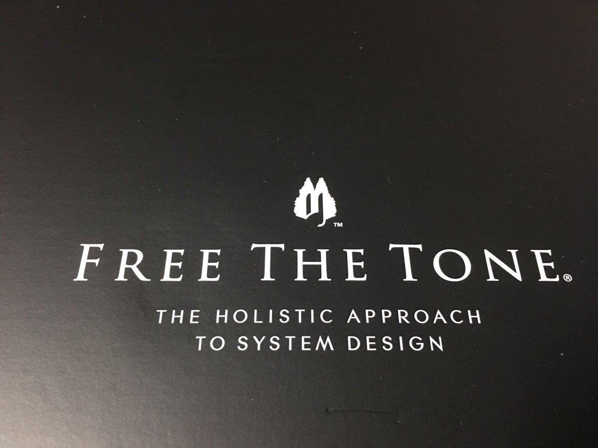 kazuho_ohmura's tweet image. My New Gear(ﾟ∀ﾟ)
FREE THE TONE
RING MODULATOR
シリアルナンバー260番
いただきました。
勿体なさすぎて
弾くのが怖い((((；ﾟДﾟ)))))))
#FREETHETONE
#RINGMODULATOR
#RM1S #SUGIZO