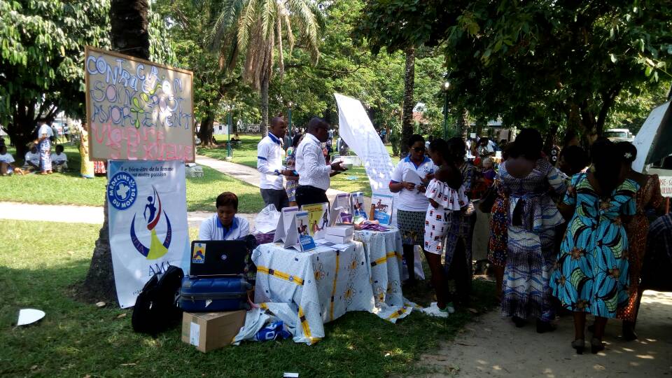 AFIA MAMA RDC (@afiamama) on Twitter photo À l'occasion de la journée internationale #femme ce jeudi 8 Mars à l'académie de beaux arts l'équipe <a href="/afiamama/">AFIA MAMA RDC</a> en partenariat avec <a href="/MdM_France/">Médecins du Monde</a> a exposé sensibilise #jeunes sur leurs santé sexuelle&reproductive
<a href="/MdM_France/">Médecins du Monde</a> <a href="/UNFPARDC/">UNFPA-RDC</a> <a href="/annytenga/">ANNY T. MODI</a> <a href="/LaurainceBonga/">LaurainceBonga</a> <a href="/JessyKabongo/">Kabongo Jessy</a> À l'occasion de la journée internationale #femme ce jeudi 8 Mars à l'académie de beaux arts l'équipe <a href="/afiamama/">AFIA MAMA RDC</a> en partenariat avec <a href="/MdM_France/">Médecins du Monde</a> a exposé sensibilise #jeunes sur leurs santé sexuelle&reproductive
<a href="/MdM_France/">Médecins du Monde</a> <a href="/UNFPARDC/">UNFPA-RDC</a> <a href="/annytenga/">ANNY T. MODI</a> <a href="/LaurainceBonga/">LaurainceBonga</a> <a href="/JessyKabongo/">Kabongo Jessy</a>