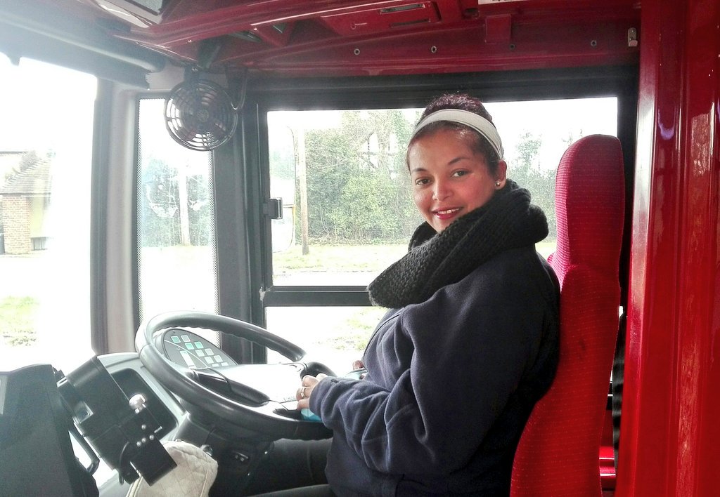 atcreativeon's tweet photo. In celebration of #InternationalWomensDay2018 and this awesome #woman bus driver kind enough to pose for a #photograph!  Navigating the streets of #henley today - thank you for what you do. 👏🚍 #IDW2018 #thamestravel https://t.co/VFwtzwCk6p