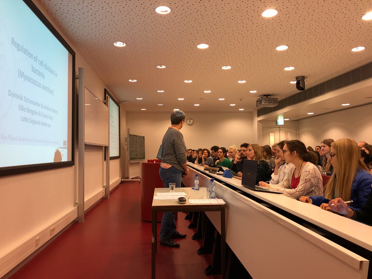ClaessenLAB's tweet photo. Fullest house ever for a #toplecture #myxococcus https://t.co/bTpy1JBEnN