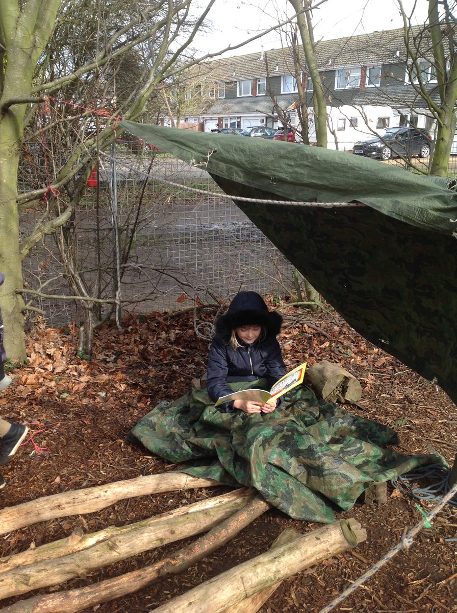 WHPrimary's tweet photo. Foxes enjoying celebrating World Book Day during forest schools this morning! @greenlighttrust #funtimereading https://t.co/xaAiBznfKA
