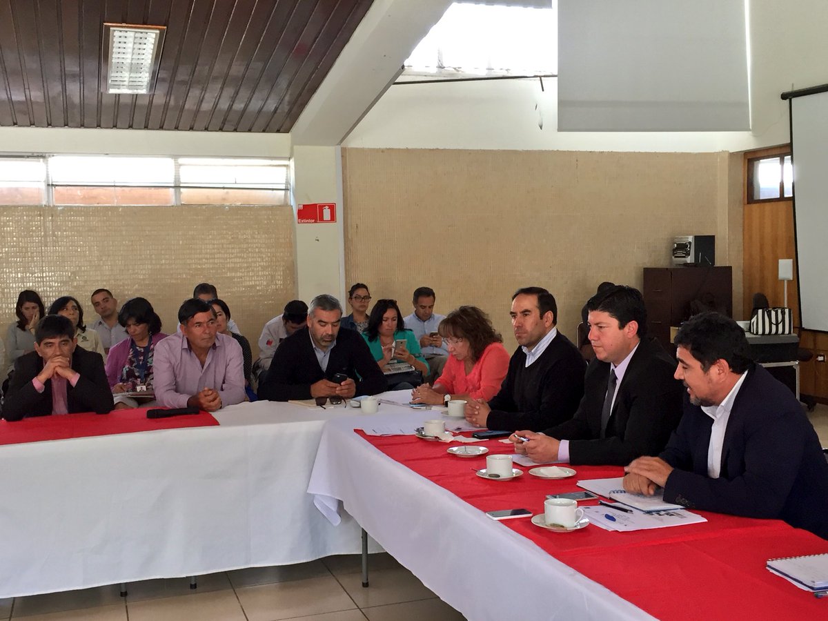 Gobernador de #Limarí y Coordinador #ZonasRezagadas agradecen a dirigentas y dirigentes de los territorios  por la construcción y éxito del programa que continúa este #2018 #ParticipaciónCiudadana #MesaTerritorial  #ChileMejor @CORECoquimbo1
