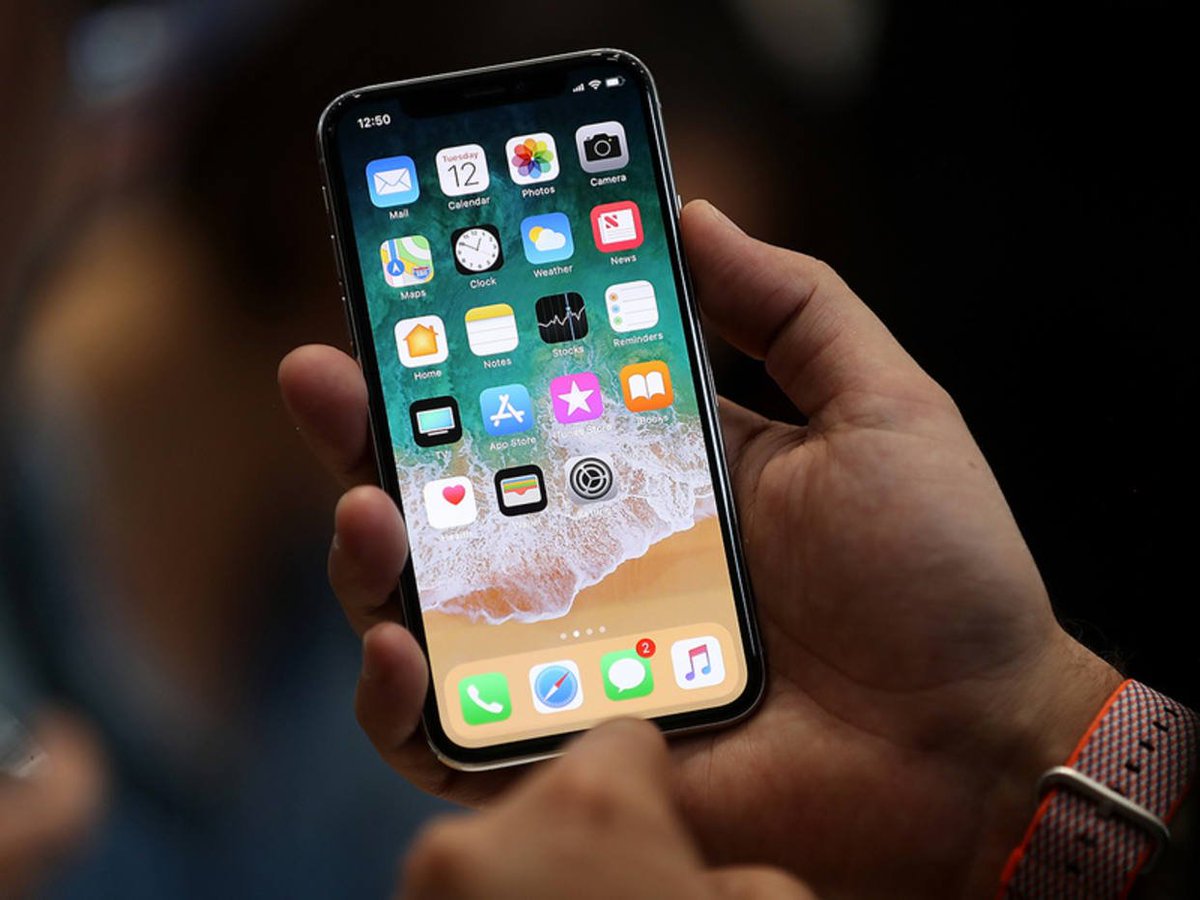ElNacionalWeb's tweet photo. Un niño bloqueó el iPhone de su madre por los próximos 48 años https://t.co/YQnIuzr3wL  https://t.co/mMKA5Tlmxa