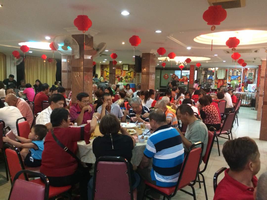 SoonDanny's tweet photo. Sambutan Jamuan CNY bersama MCA Cawangan Paloh di Restaurant Shuang Xi. @HishammuddinH2O @onnhafiz @khalednordin @weekasiongmp https://t.co/S6qx5STItU