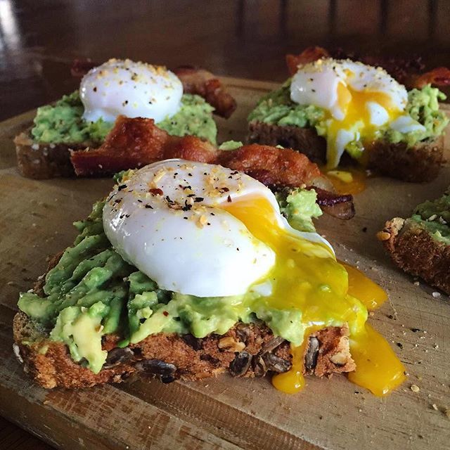 FamilyFoodTable's tweet photo. I've been meaning to poach eggs more often and this @meags_eggs toast and gorgeous egg has me wanting to get on it right now!⠀
.⠀
.⠀
.⠀
#breakfastideas #breakfastporn #breakfastrecipes #brunchporn #brunching #avocado #avotoast #avocadotoast #baconpor… https://t.co/mlgPR4fEX4 https://t.co/qwFIl4sETW