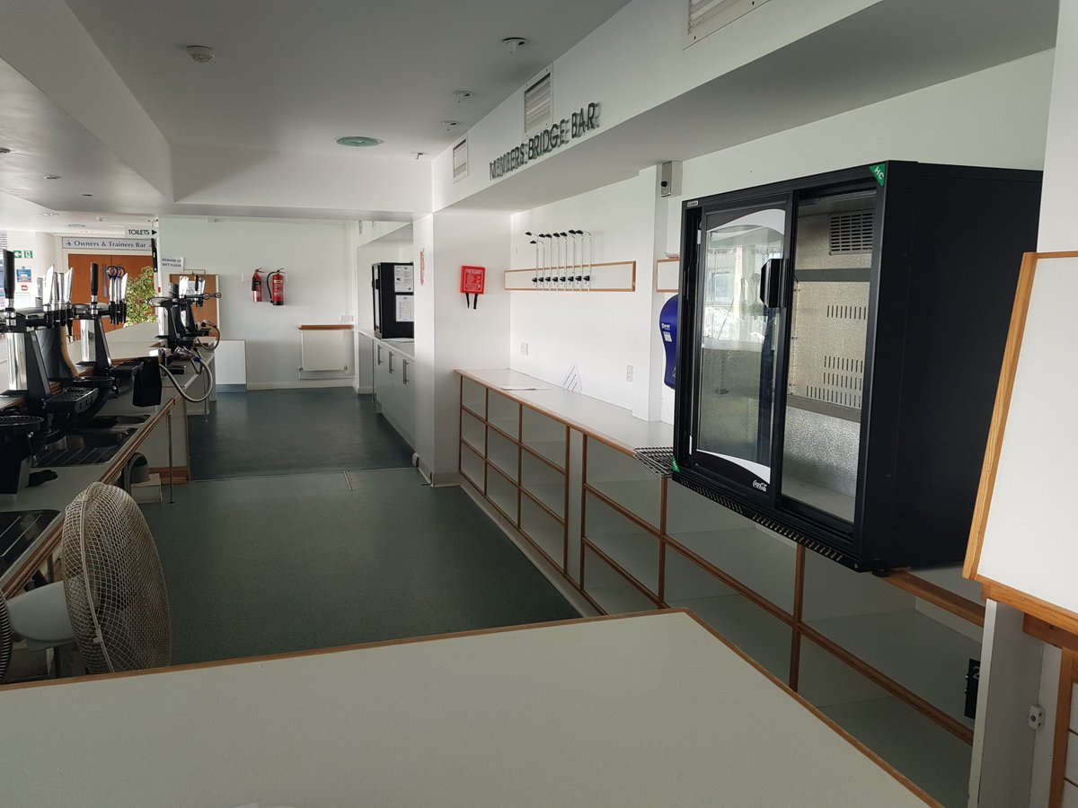 InoxEquip's tweet image. From this to this - All within 5 days @kendall_mark @CEDAUK .......Bar moved, space refreshed and space refurbished !!