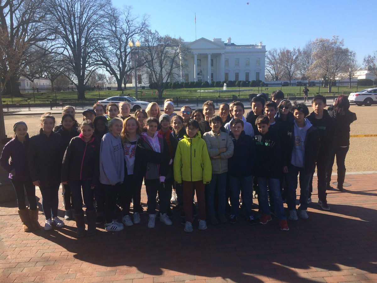 GravesKyla's tweet photo. Happy snow day from D.C.! @brimmerandmay @jneudel #dc2018 https://t.co/XyeMfZzzvw