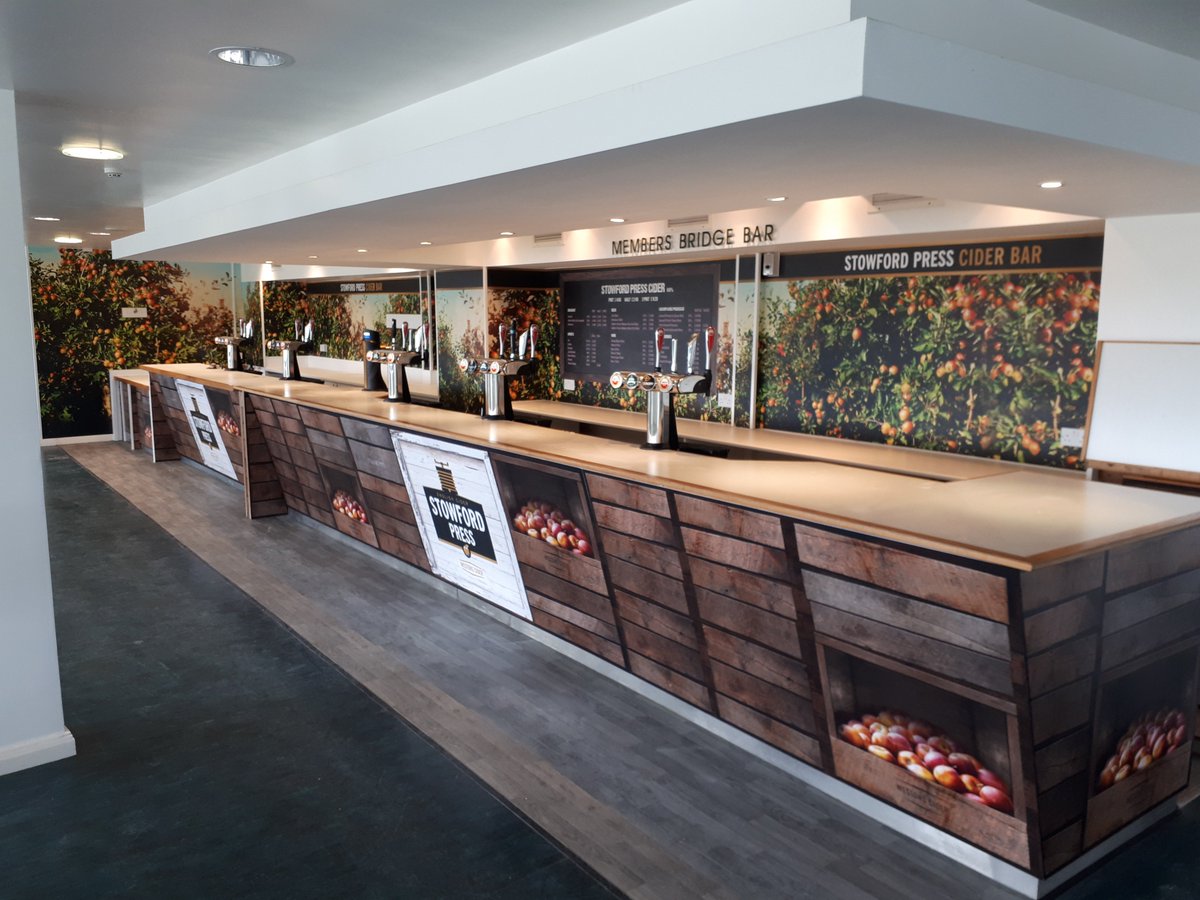 InoxEquip's tweet image. From this to this - All within 5 days @kendall_mark @CEDAUK .......Bar moved, space refreshed and space refurbished !!