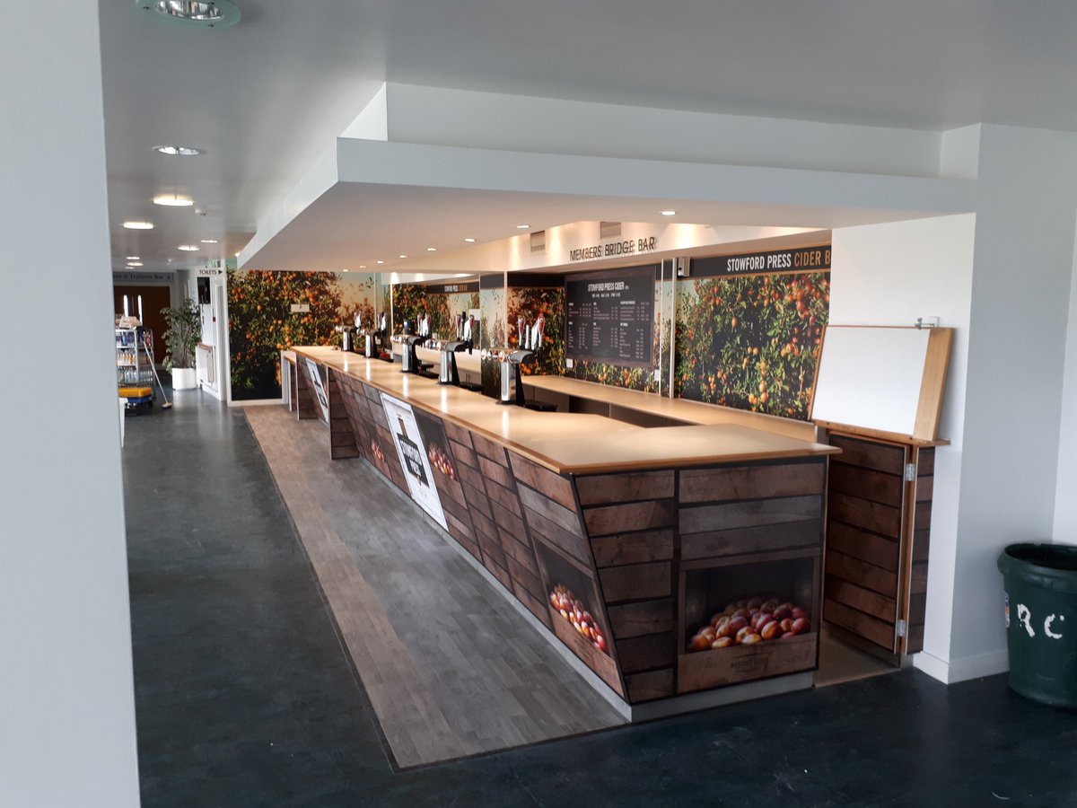 InoxEquip's tweet image. From this to this - All within 5 days @kendall_mark @CEDAUK .......Bar moved, space refreshed and space refurbished !!