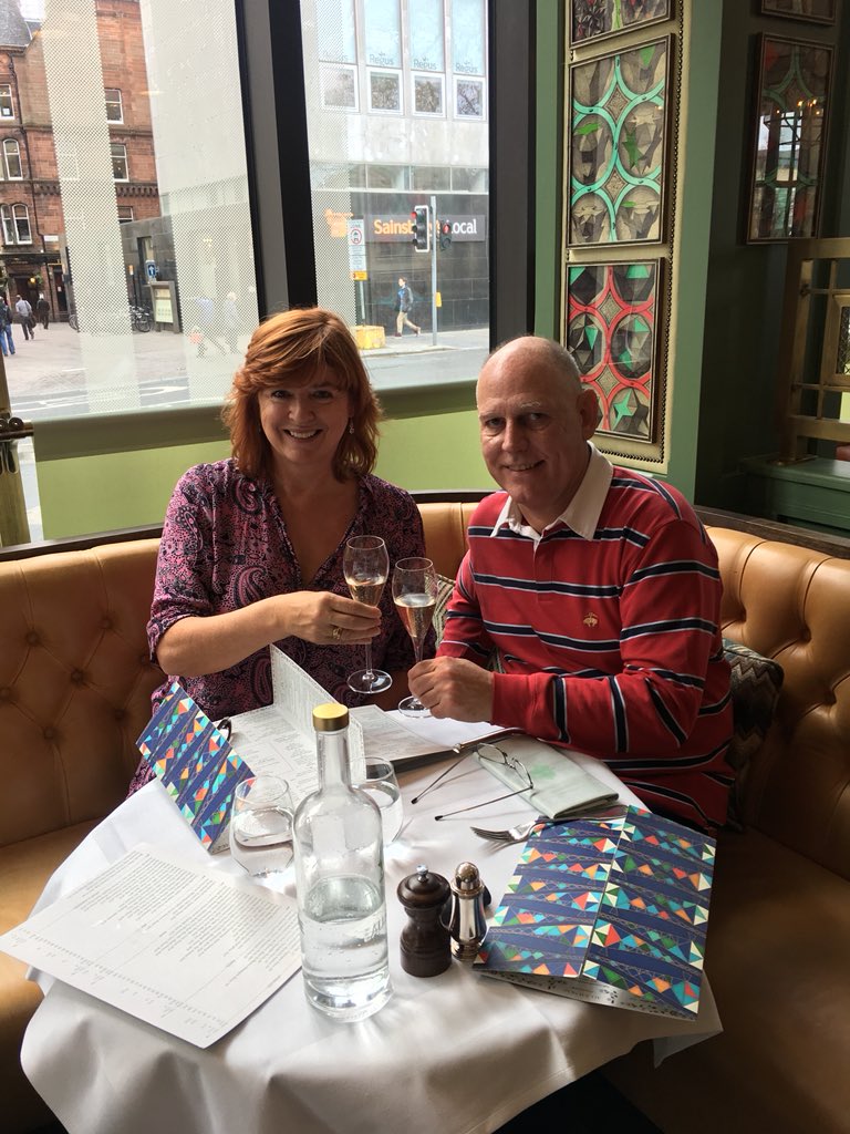 sjbryant's tweet photo. At the fabulous Ivy in Edinburgh with @GaryBuchanan5 #tierpoints #dayoff https://t.co/guEIo8p9XI