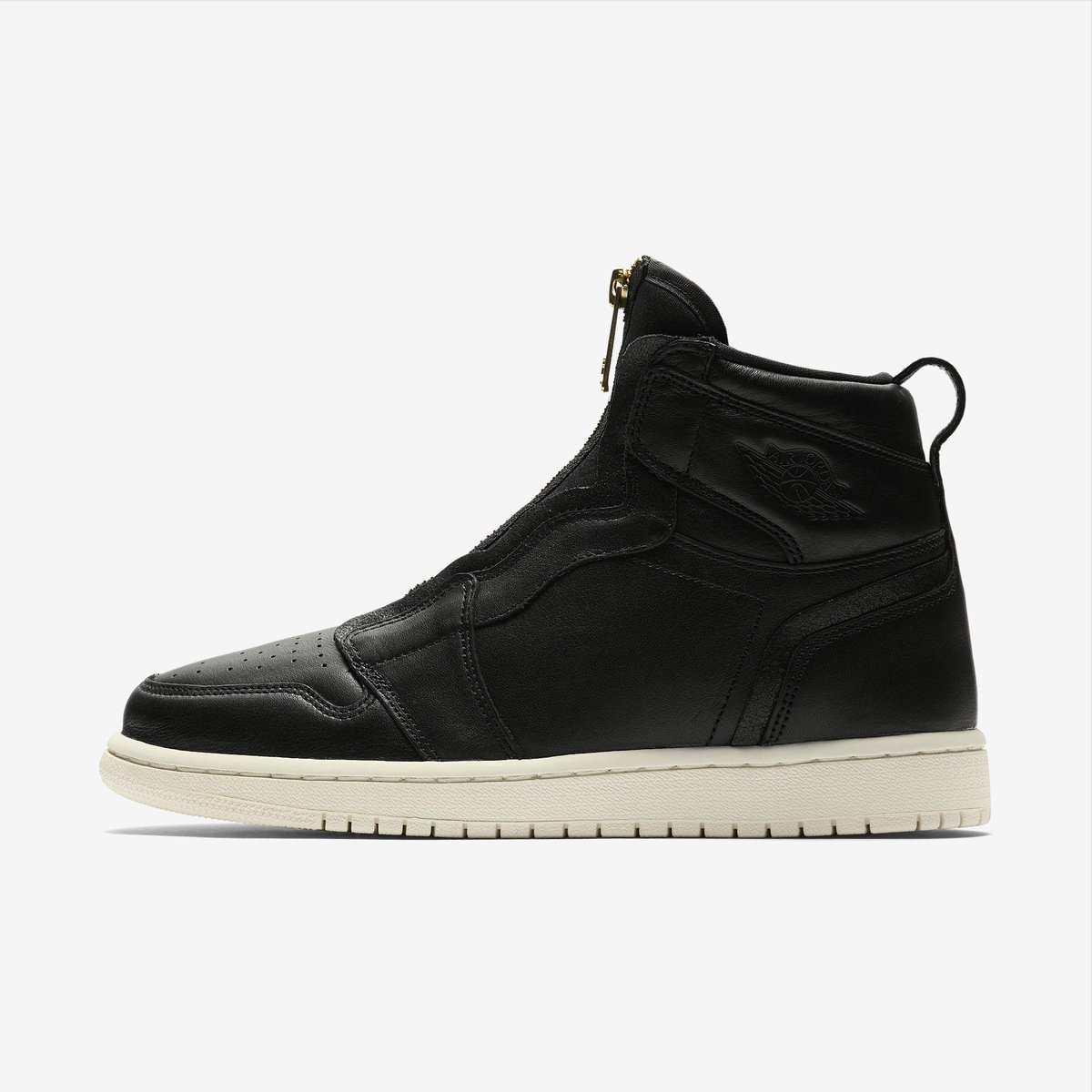 Releasing in 15 minutes.
Air Jordan 1 High Zip.
White  bit.ly/2IayOdg
Black  bit.ly/2IchGDN