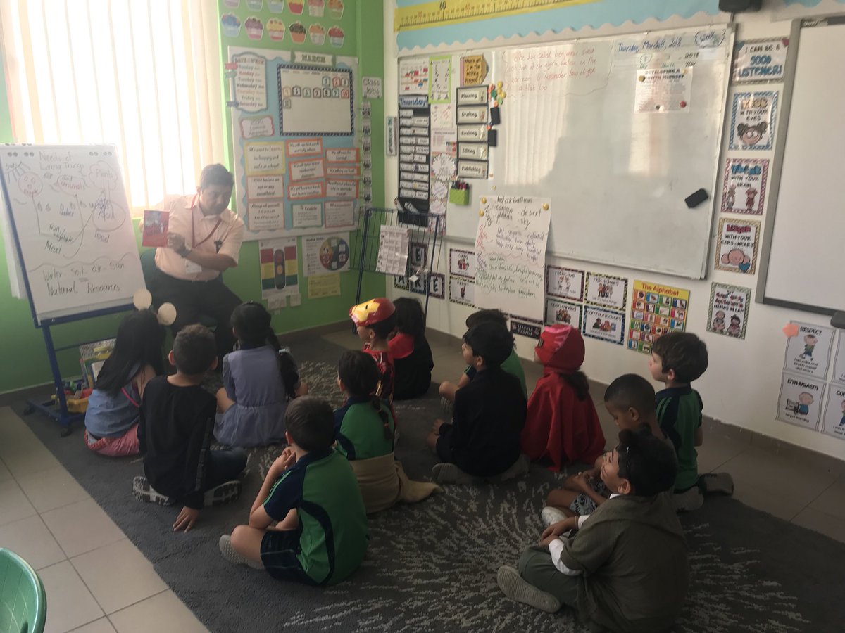 ms_gr8's tweet image. Our fabulous Book Week comes to an end with more dads coming to read to us #BeHappyBeGCS #gcsbookweek