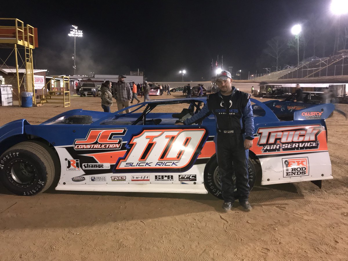 slickrick1170's tweet image. Had a great weekend at EAMS for the Crate Nationals! Won the 602 race, and followed it up with a strong 2nd place run in the 100 lap $10k to win 602 race. Thank you to every one that supports us! #fkrodends #jrishocks #swiftsprings #strangeoval #wrapfactory #pfcbrakes