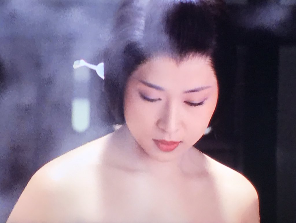 叶 和貴子　ヌード 