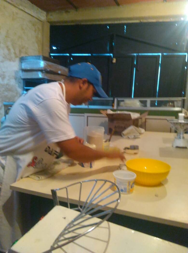 DRSAMiranda's tweet photo. #MujerInspiraciónDeLaPatria El #GobiernoBolivariano De @NicolasMaduro En #Miranda #MirandoAlFuturo Realiza Inspección Artesanal *Panaderia Y Pastelería Trigo Dorado* En Petare Promoviendo Providencia Administrativa 165-2017 @TareckPSUV @LuisLopezPSUV @SACS_MPPS @HectoRodriguez https://t.co/FIkalWZ5VC