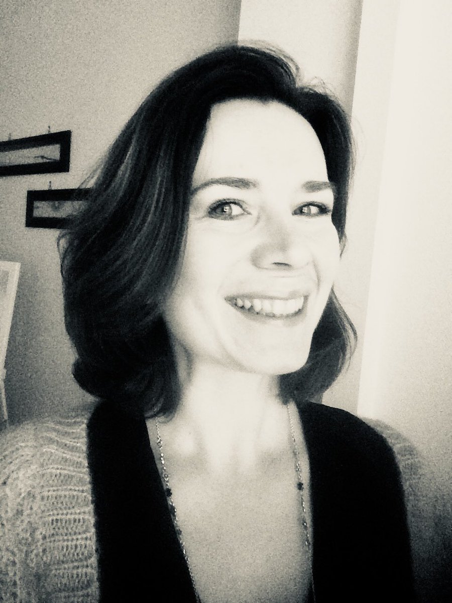 En vacances, mais en pensée avec les consœurs du groupe <a href="/LesEchos/">Les Echos</a> @LeParisien @LeParisienWE ! #touségales #10Grenelle