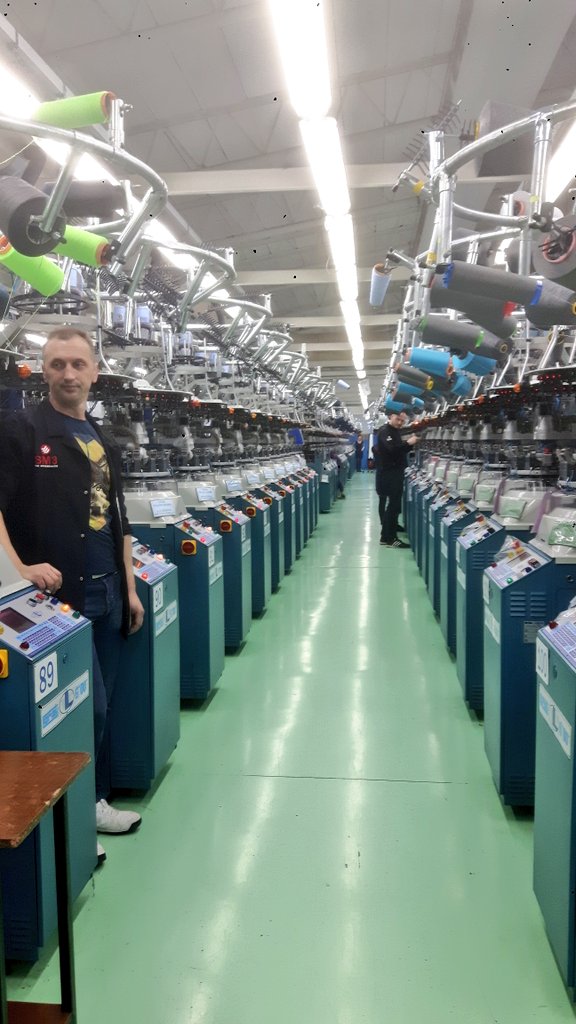 italyinbih's tweet photo. Honoured to meet #Socksmaker in #Tesanj, IT company employing 600 people & producing 1.5 mln socks every 60 days...all #MadeinBiH!#IdemoDalje https://t.co/ejvaJHxDx7