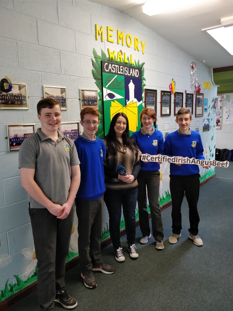 IrishAngus_CCC's tweet image. Today we met with Aisling O Brien from Agritime @radiokerry. We discussed with her our journey through the competition so far and our plans for the future  if we're successful in Croke Park next Wednesday. #certifiedirishangus @AberdeenAngusIE @ABPFuture @KepakGroup