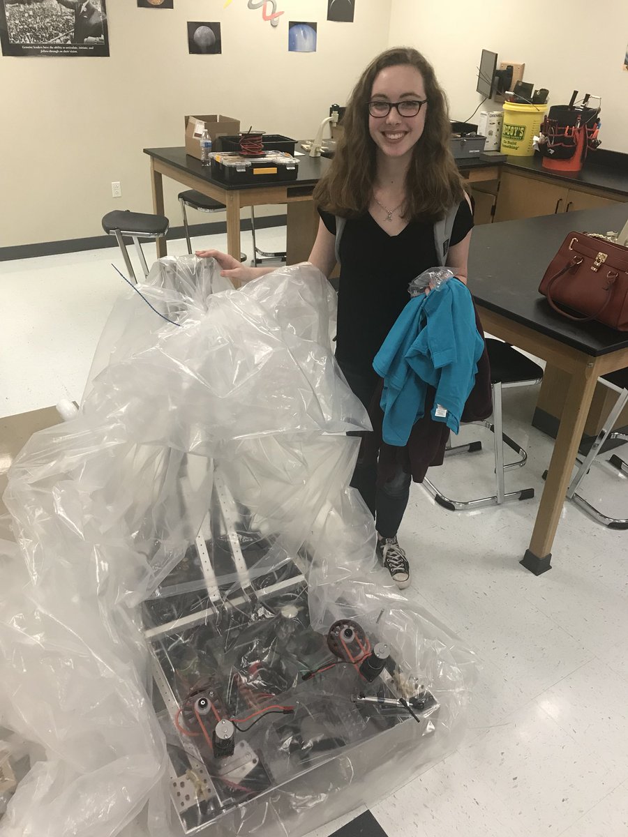 CindyAshby1's tweet photo. Celebrating #InternationalWomenDay with my girls! Shout out to Annette & the #springkonstant robotics team competing today! #stemgirl @DSISD https://t.co/N2qAMqEa5K