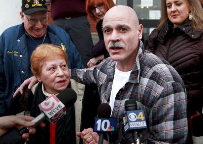 DOUBLE VISION:
Man who says he was wrongfully convicted sues police, FBI lowellsun.com/ci_31621839/ma…

#WRONG #Conviction #Police #FBI #prisons #LawEnforcement #Officer #Boston #Massachusetts #Federal #lawsuit #innocent #Testimony #evidence #perpetrator #Justice #DoubleVision #media