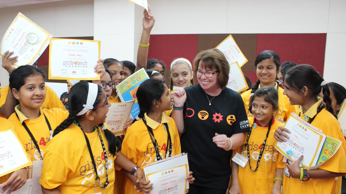sswarner12's tweet photo. On the 107th International Women's Day, I pledge to reach 200,000 girls by 2020 with our Girls4Tech program -- and have a whole lot of fun while doing it! @InsideMastercrd @MastercardNews https://t.co/clfw9cY8Bp