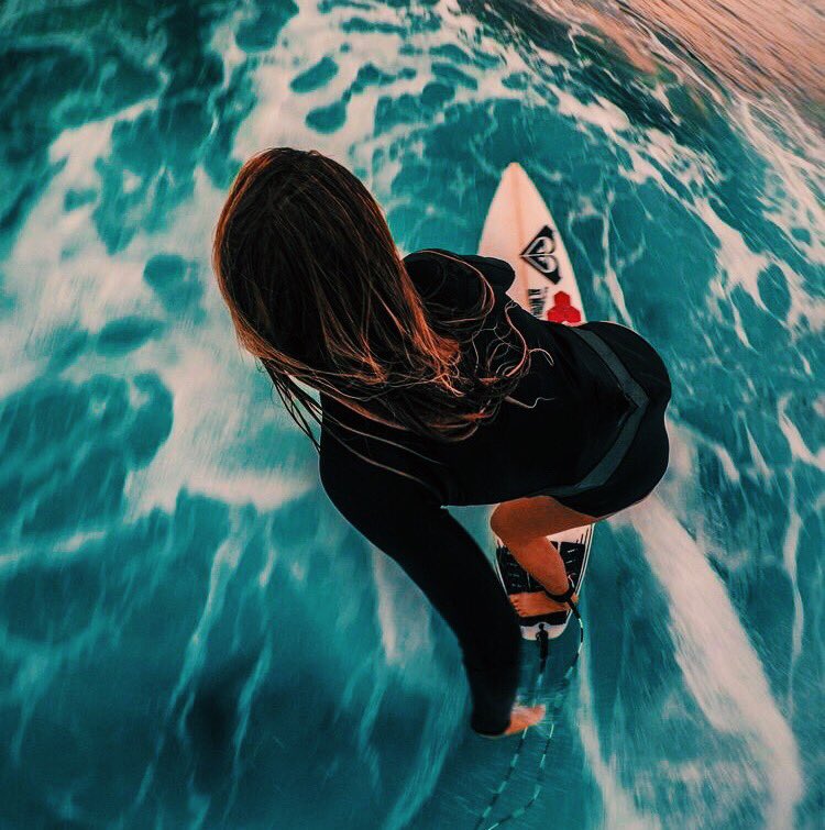 El 8 de marzo hace recordar lo importante que son las mujeres durante todos los días de nuestra vida. Cada pequeño paso que dan significa un salto gigante para la humanidad. Siempre reinaréis. #DíaDeLaMujer  #InternationalWomansDay #SinVosotrasSeParaElMundo 🏄🏽‍♀️💪🏼