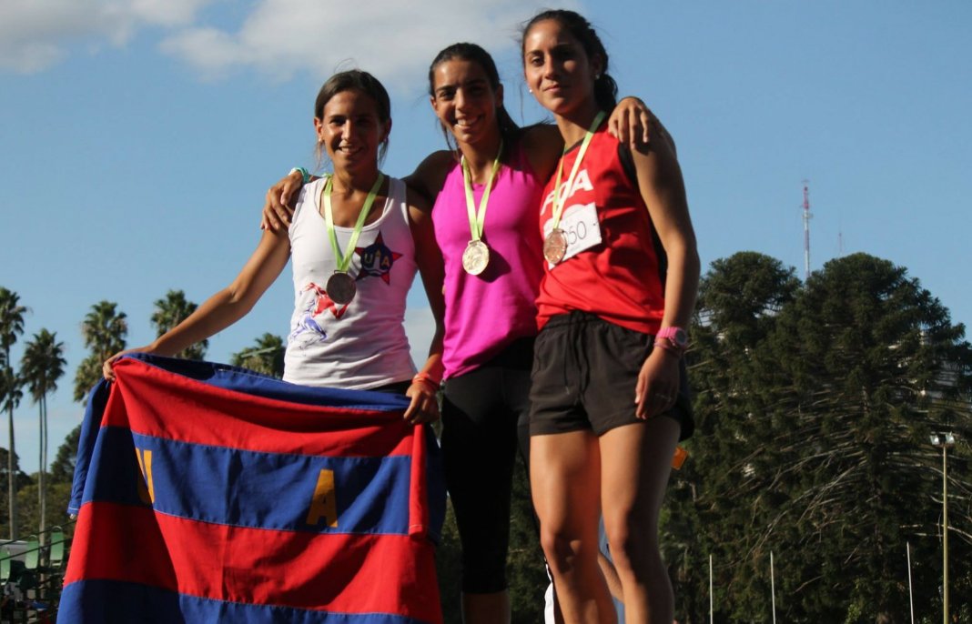 A todas en su día, y en especial a las que defienden nuestros colores y a las que los alientan con la misma pasión con la que defienden sus derechos, el Club Unión Atlética les desea un feliz #DiaInternacionalDeLaMujer

#IWD2018

#UniónUnión