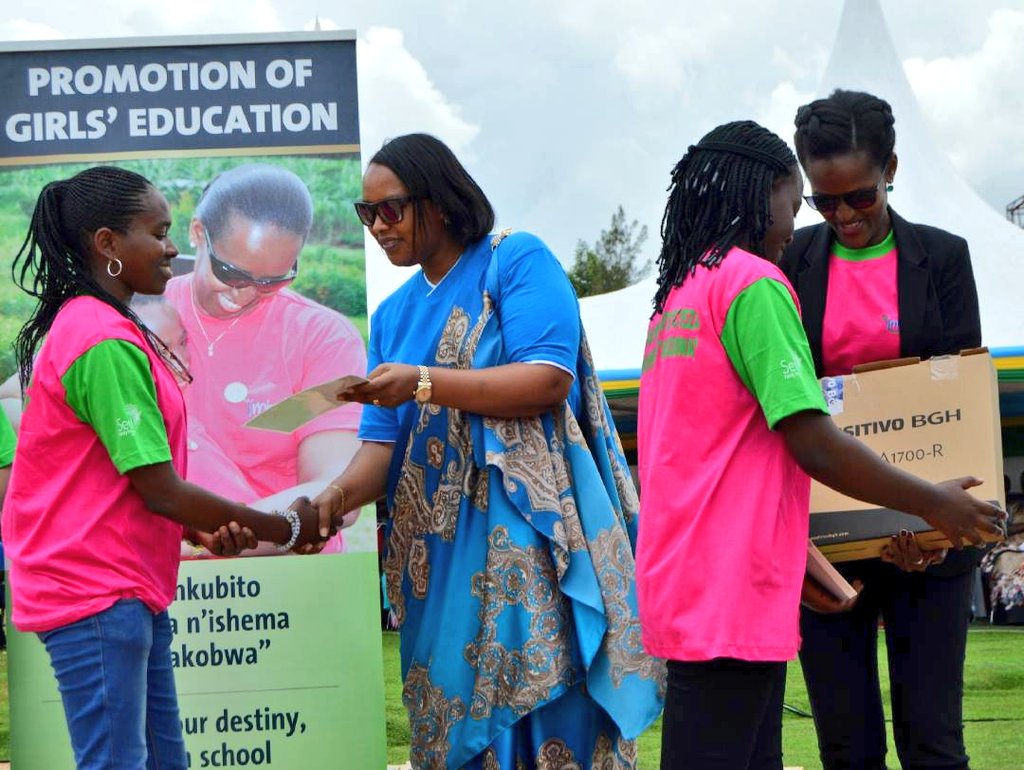Imbuto's tweet photo. Meet some of the girls we rewarded today, while launching our annual Promotion of Girls' Education Campaign in @MuhangaDistr. 

We look forward to rewarding more #BPGs during this month of March. @RwandaGender @Rwanda_Edu
@wdam @TumbaCollegeTCT @RwandaWomen
#IWD2018 #BakobwaBacu https://t.co/k1ay6nyjTK