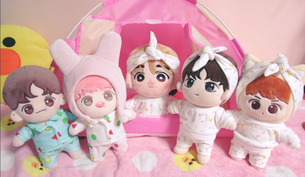 hwippi's tweet photo. @akapropsstore 
텐트 널찍하고 너무 신나요!
다섯마리 파자마파티중😆😆😆

#베휘비 #핑크베휘비 #애쉬베휘비 #딥뭉이 #배베 #휘둥이 https://t.co/509GcQ7FCS