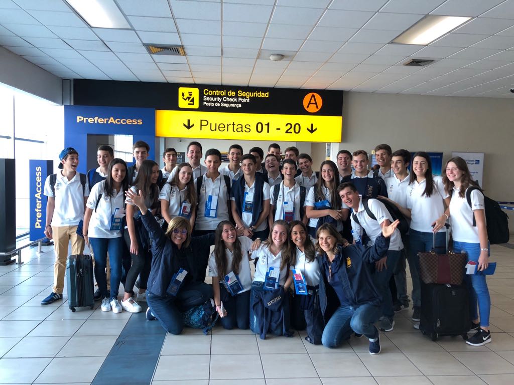 AIPCDE's tweet photo. Nuestro #AIPDebateTeam2018 se encuentra rumbo a Cartagena, Colombia para participar en HACIA Democracy 2018. Les deseamos mucha suerte a nuestros queridos alumnos. You make us proud!
#orgulloaip #somosaip https://t.co/7bFquYVIvS