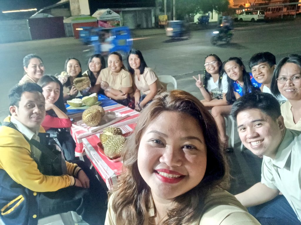 kandidkams's tweet photo. Bbq, ktv, and durian to bring back and keep our sanity π
π΅π±
#audEATpeak #teamPPMAS https://t.co/Su6pJS2NeU