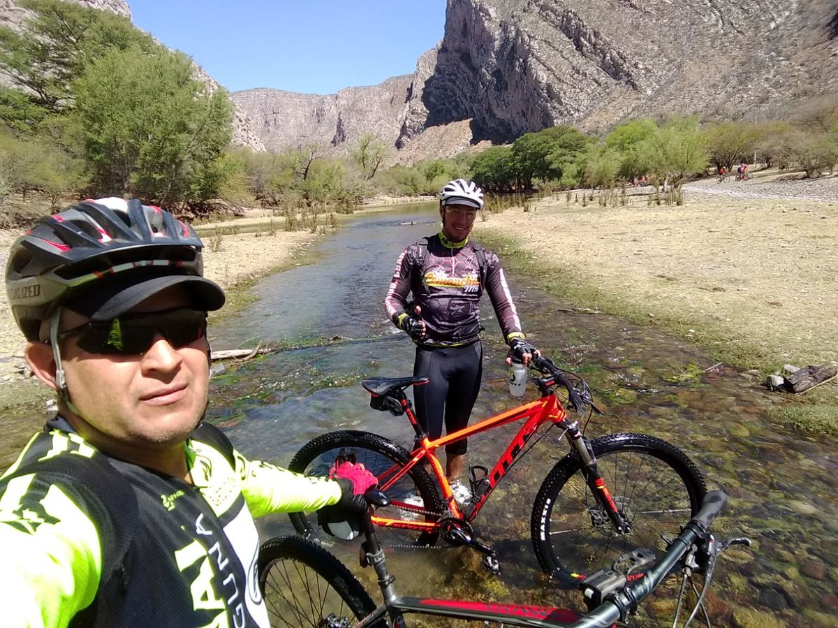 ComanchesMTBMx's tweet photo. Rodamos de la ciudad de #MatamorosCoahuila #coahuila rumbo a la #PresaFranciscoZarco #Durango
#mtb #mtblife #cyicling #bikers #biker #mtbstyle https://t.co/lJSsud9WhZ