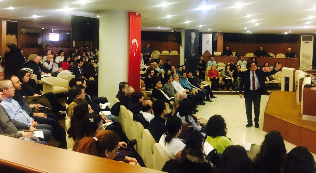 Prof. Dr. Özcan Yağcı'nın sunumuyla Kurum İçi Etkili İletişim seminerimiz başladı :)
#EtoAkademi