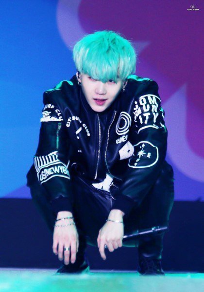kz_bitsh's tweet photo. Как же я обожаю тебя🔥🔥🔥💔💔💔💔

#GeniusYoongiDay #ARMY #BTS #HappyYoongiDay #SUGA https://t.co/hjGmJfDPEb