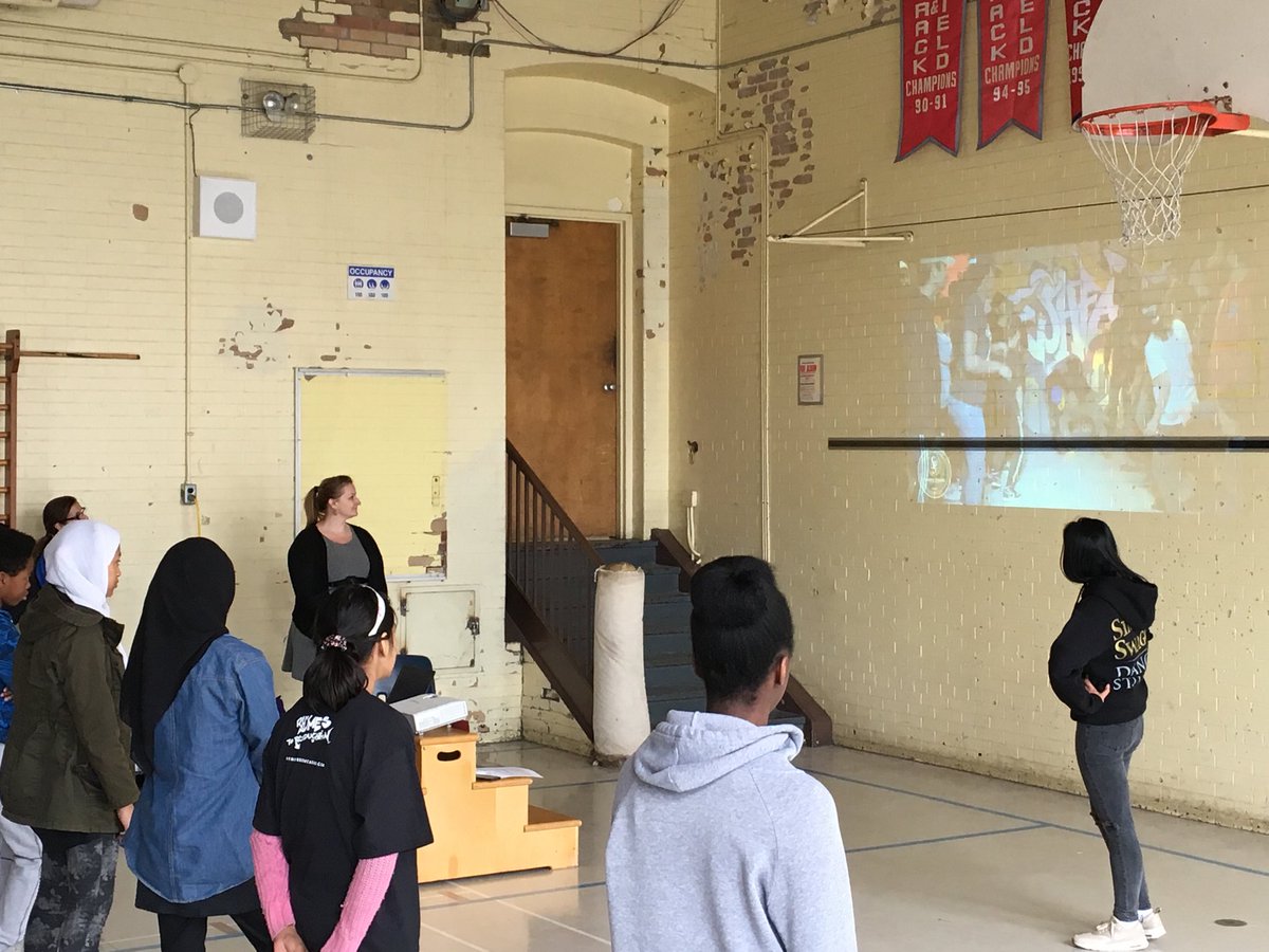 hiphopstem's tweet photo. Ss learning the praise dance KRUMP (Kingdom Radically Uplifted Mighty Praise) #hiphopsteam https://t.co/ceG3x1CUtm