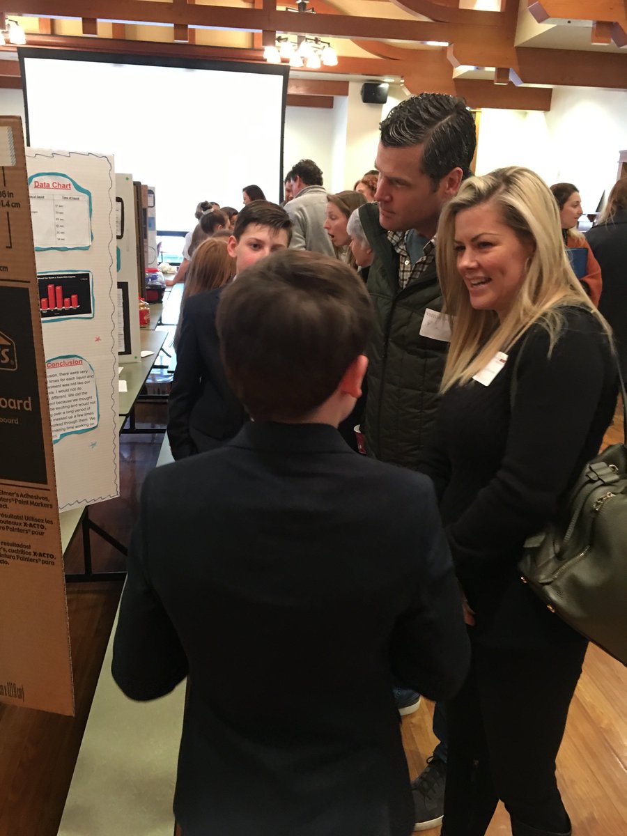 ashlindukes's tweet photo. #tssscifair18 Parents are as impressed as us teachers :) https://t.co/jdAvs1POmM