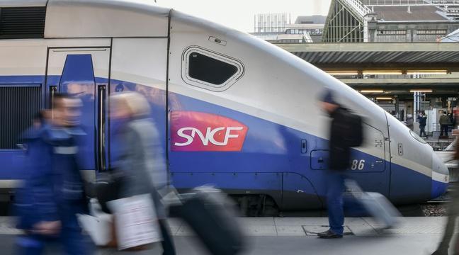 20Minutes's tweet photo. Droits des femmes: La SNCF offre des chocolats aux femmes, mais seulement en première classe https://t.co/UQQ8edo5ZK https://t.co/xwZxHlczqg
