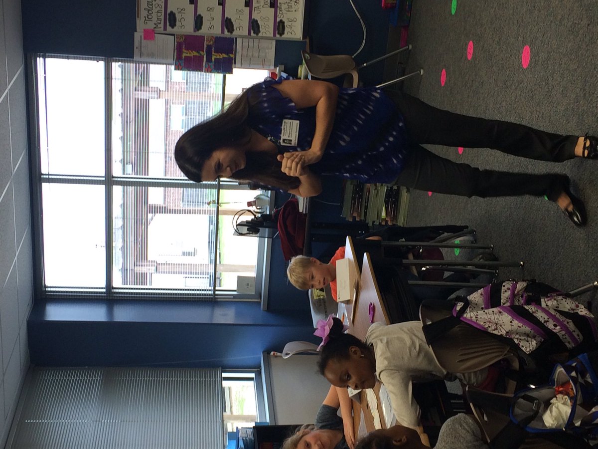 lisactuttle's tweet photo. Our JA in a day has started with a great lesson! Thank you for your volunteering efforts! #kdepride #bethelegacy #FutureLeaders https://t.co/EtJpFTsHTq