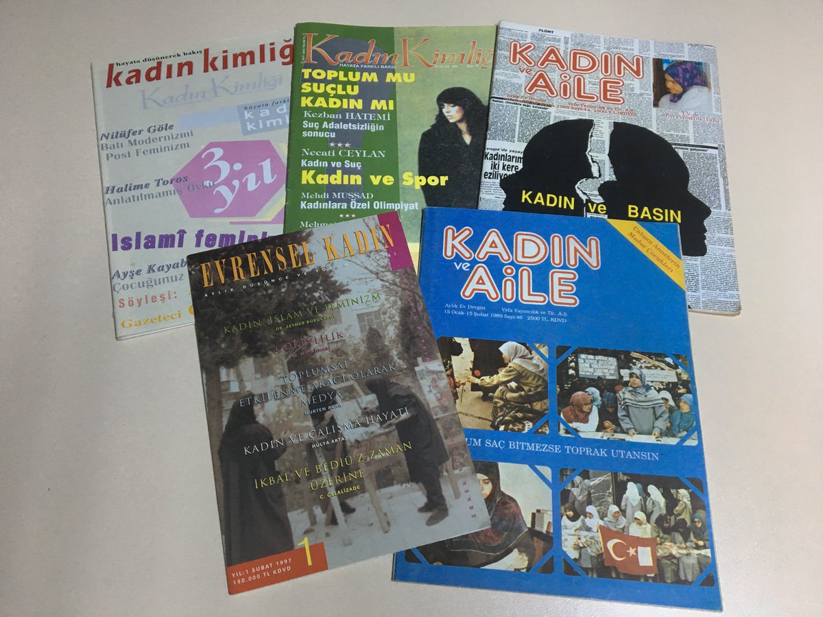 Arşivimizden bazı kadın dergileri

KADIN VE AİLE (1985-1999 arası 147 sayı çıktı)
KADIN KİMLİĞİ ( 1995-1998 arası 37 sayı çıktı)
EVRENSEL KADIN (1997-1998 arası 14 sayı çıktı)

Dergiler tüm içerikleriyle yakında idp.org.tr'de.