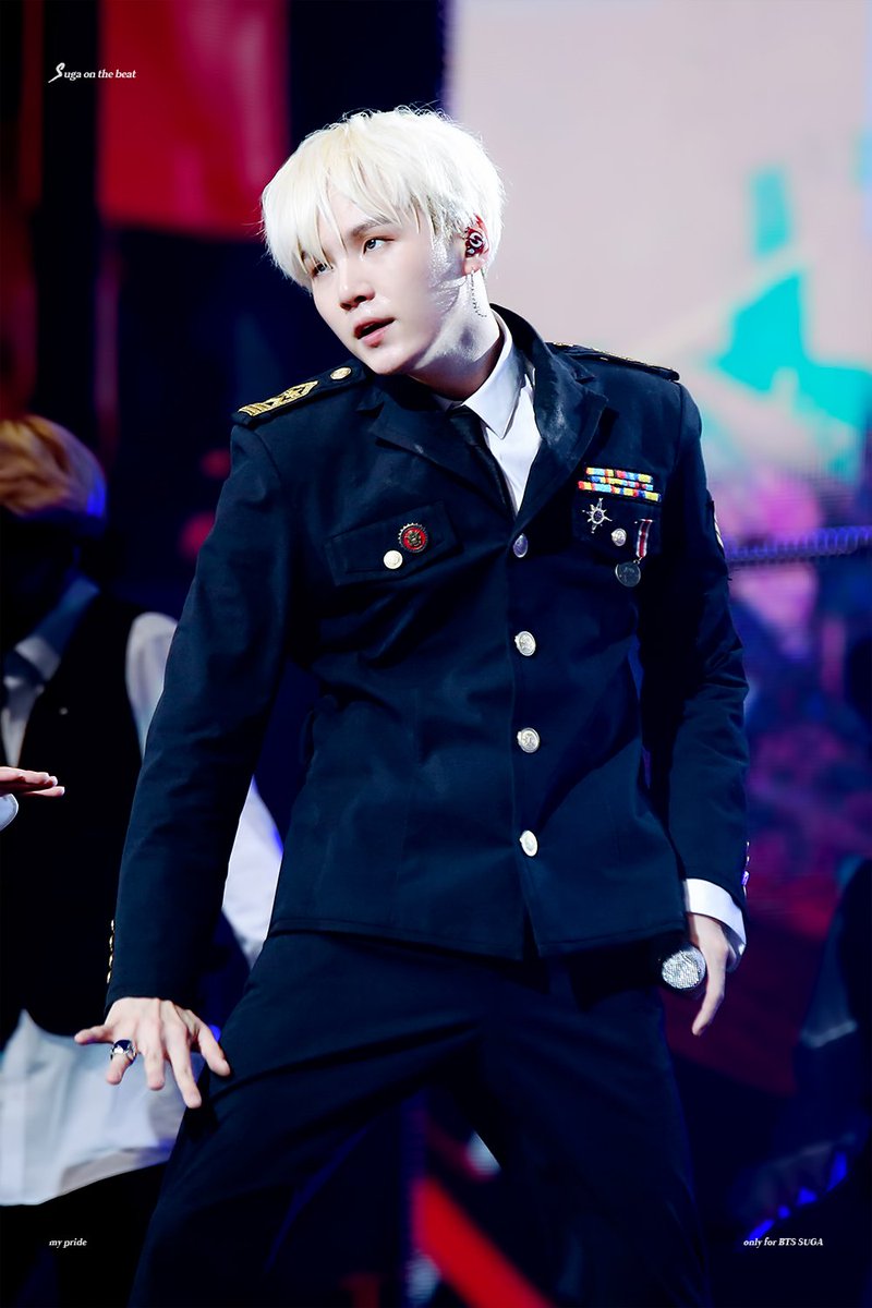 park__timu_bts's tweet photo. 생일 축하합니다!!!!

#HAPPYSUGADAY 
#HappyYoongiDay 
#슈가생일ㅊㅋ https://t.co/72eUNxd4bn