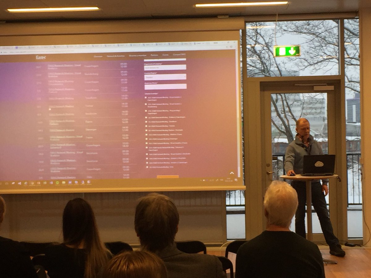 MLienzen's tweet photo. Nu blir det lite mingel efter viya presentationerna #SAS#FANS#VIYA https://t.co/jzohnLuswQ