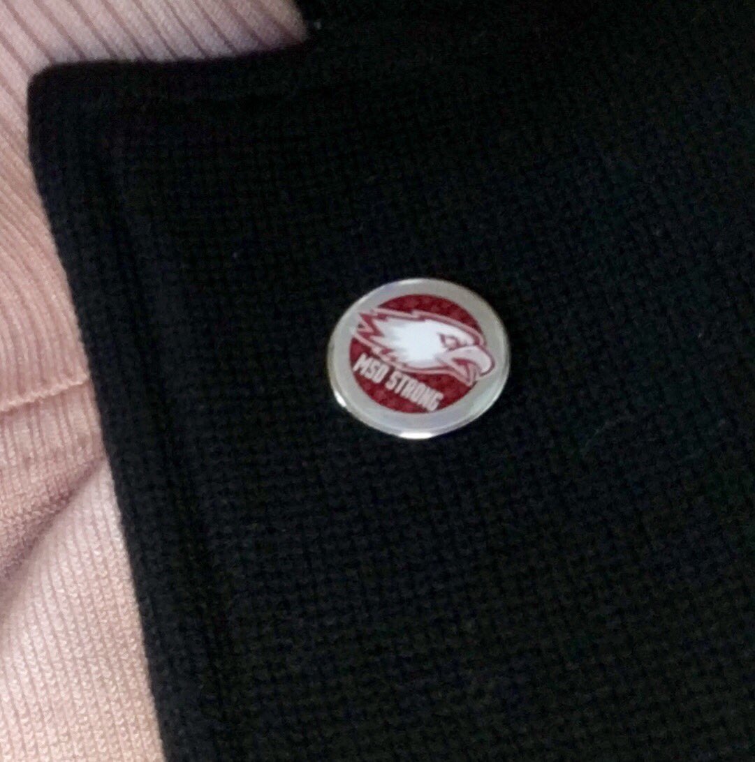 montanareinhard's tweet photo. Today we stand with the students of #MarjoryStonemanDouglas in an effort to combat violence with kindness. #AprilKindness in Utah. #MSDstrong @UtahAG @UTSenate https://t.co/V2QakJd9gj